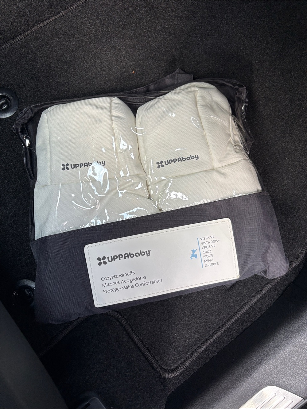 NWT UppaBaby CozyHandmuffs in Off-White